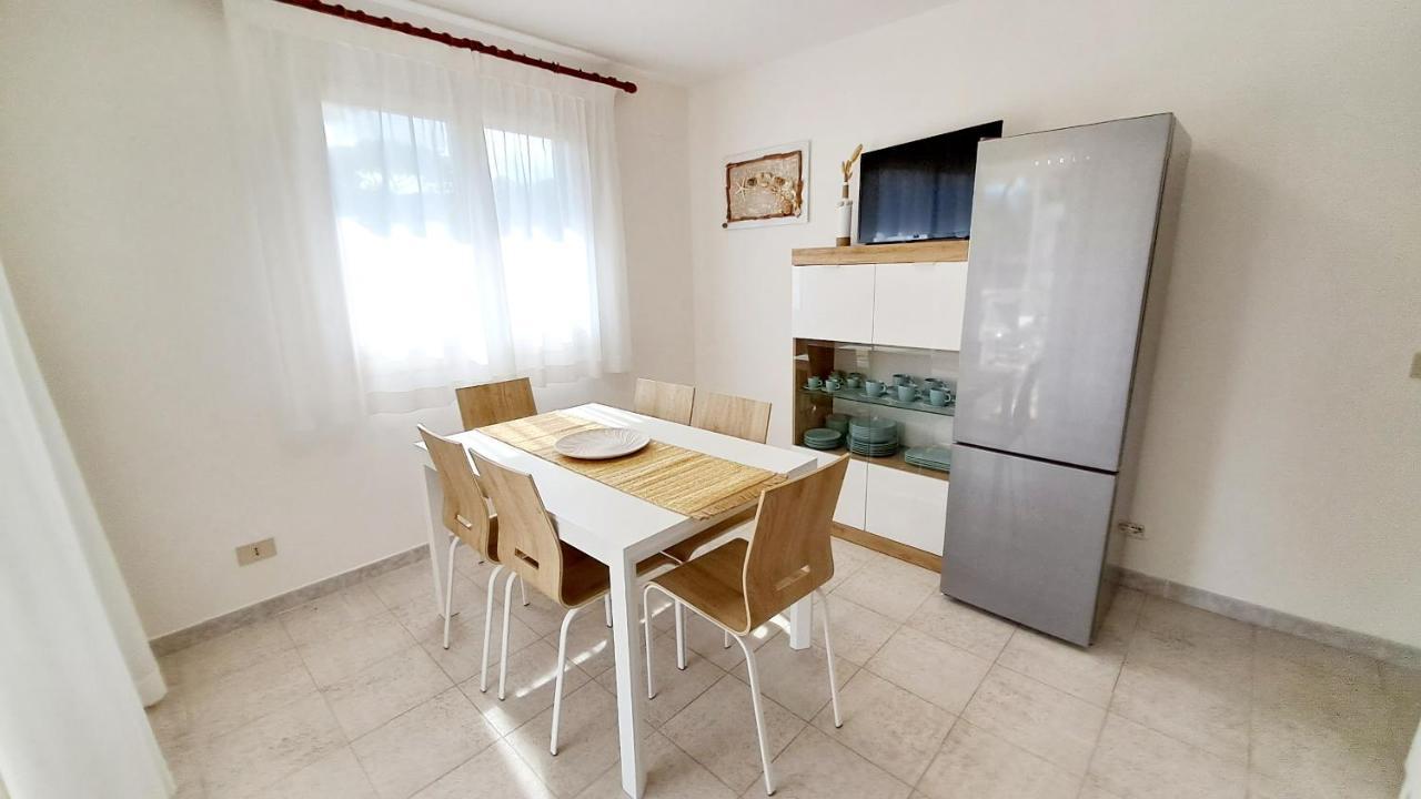 Villa Barbara Fra I Pini Lignano Sabbiadoro Extérieur photo